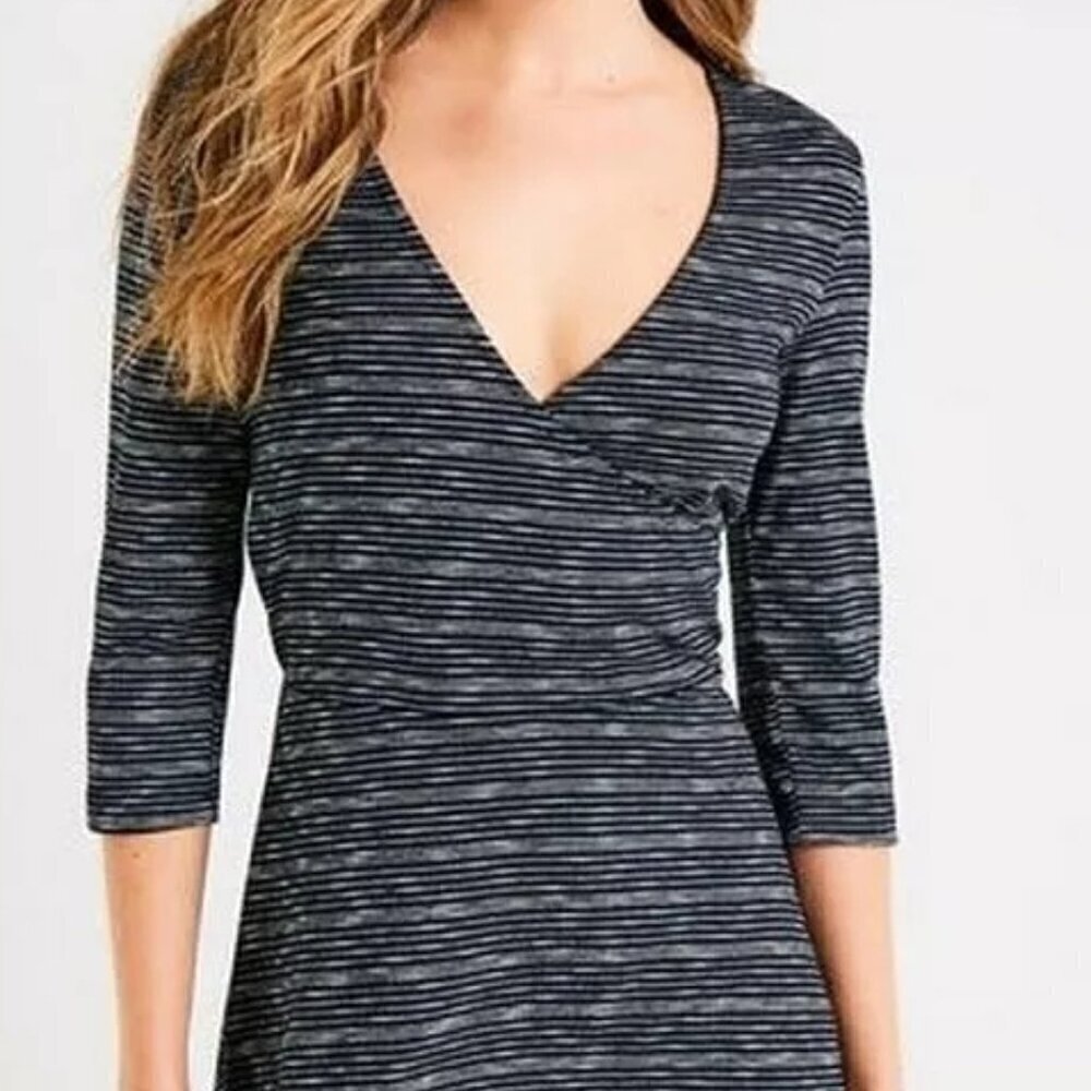 Women's Jack Wills Striped V Neck 3/4 Sleeved Casual Dress